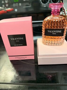 Valentine Eau de Parfum-100ML-smells amazing 😻
